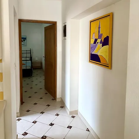 아파트 Cozy Seaside Apartment, -2 *